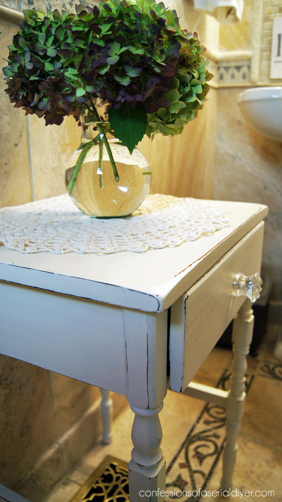 Sweet little table redo using DIY chalk paint in Behr's Cottage White