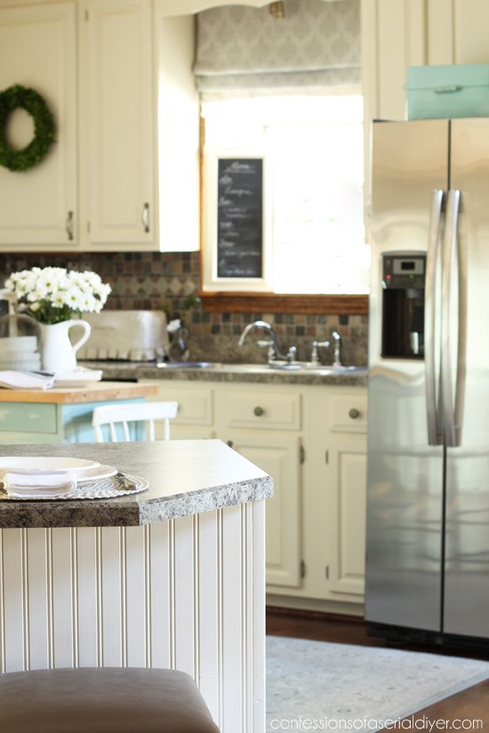 Kitchen painted in Cottage White by Behr/ Confessions of a Serial Do-it-Yourselfer