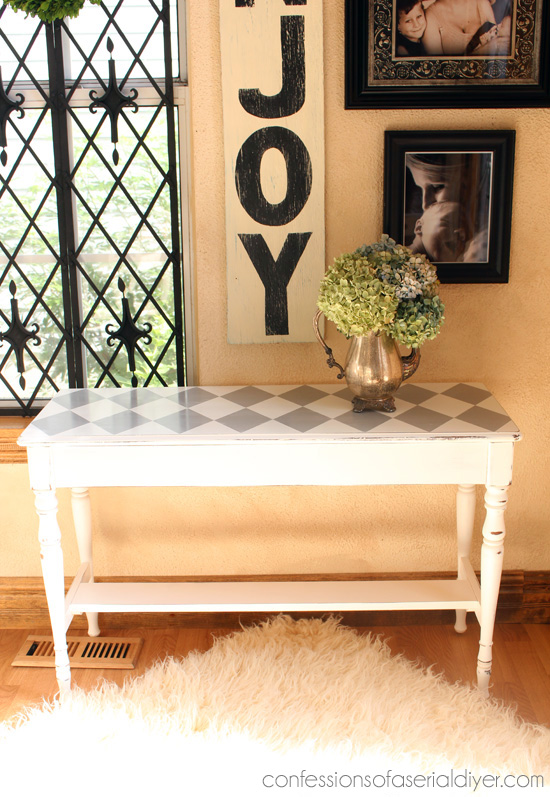 Bench Makeover using Chalk Paint® Decorative Paint by Annie Sloan