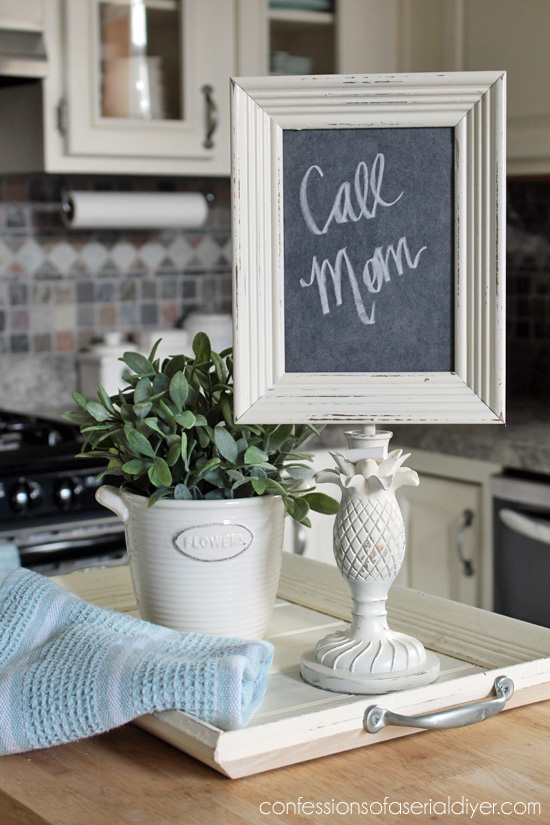 Turn a small lamp base into a perfect memo chalkboard.