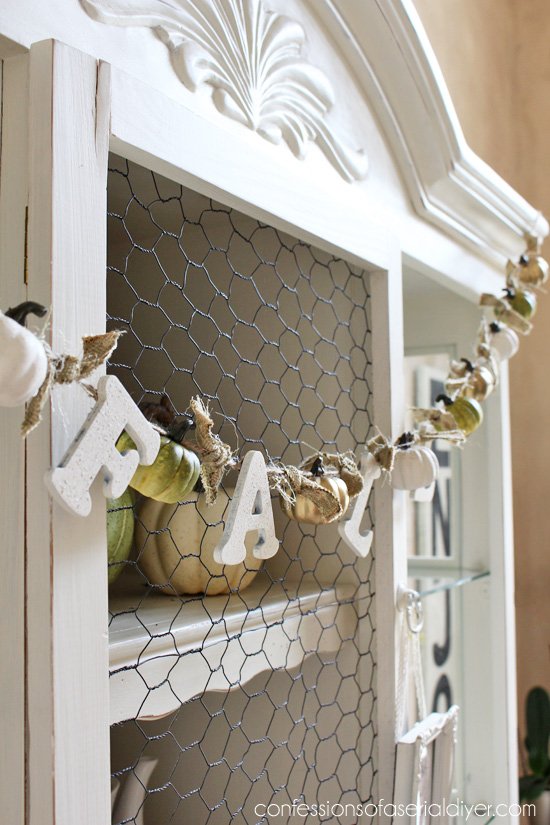 Super simple Fall mini pumpkin garland tutorial/Confessions of a Serial Do-it-Yourselfer