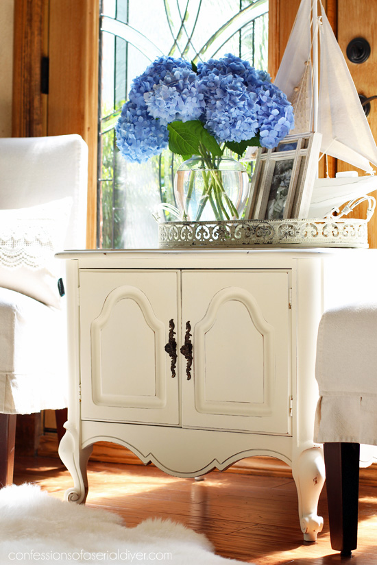 French Provincial End Table Makeover from Confessions of a Serial Do-it-Yourselfer