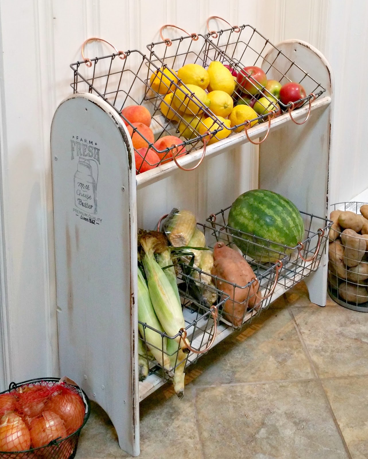Farmhouse Vegetable Stand from Re Do It Yourself Inspirations 