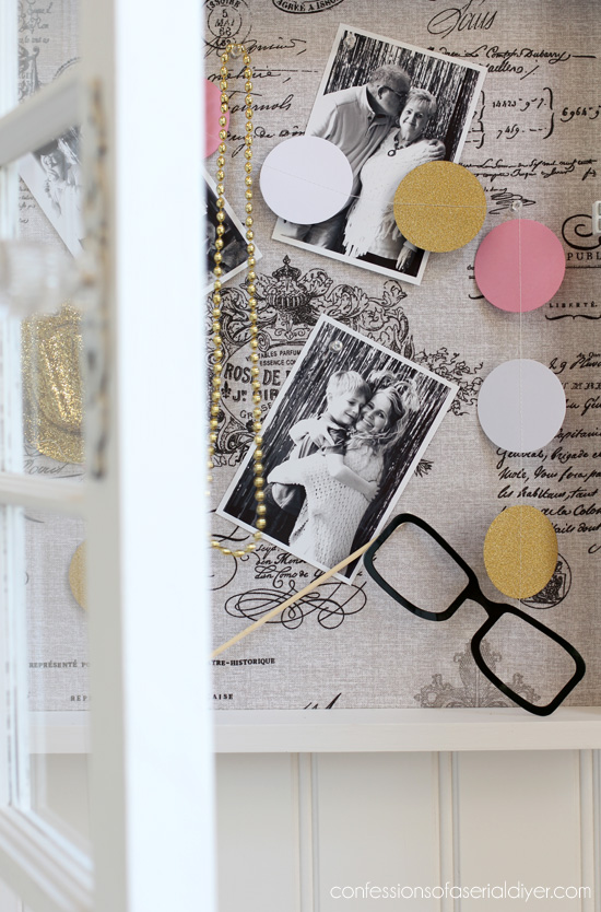 Use an old window to create a large shadow box/bulletin board ! confessionsofaserialdiyer.com
