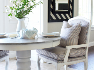 Pedestal Kitchen Table Makeover