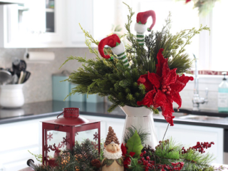 How to Create a Christmas Centerpiece