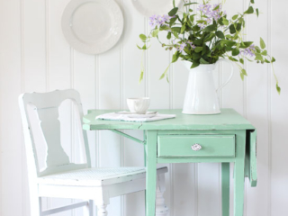 Side Table painted in Dixie Belle's Mint julep