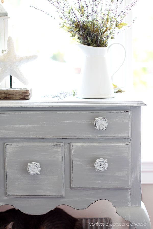 How to Layer Paint to Create a Distressed Look