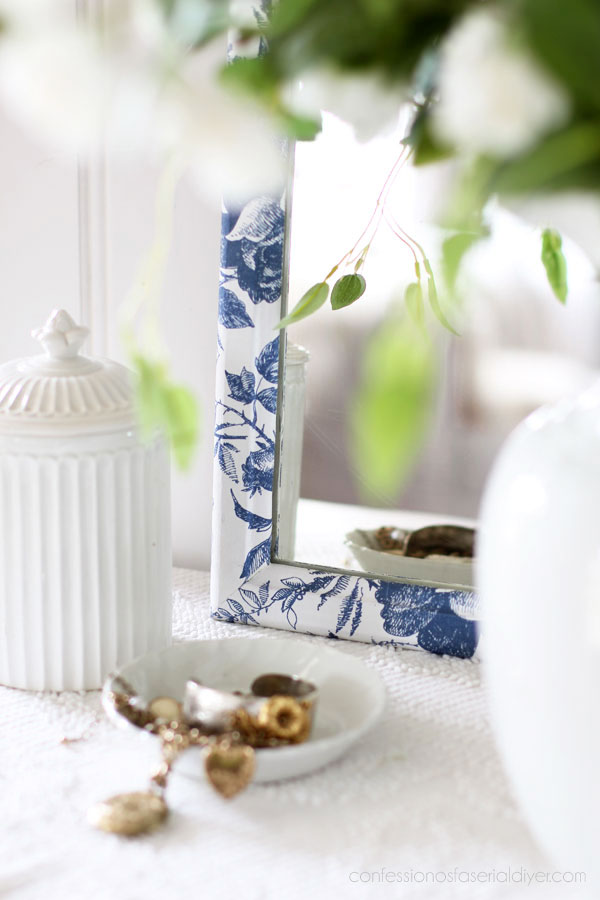 How to decoupage a Mirror