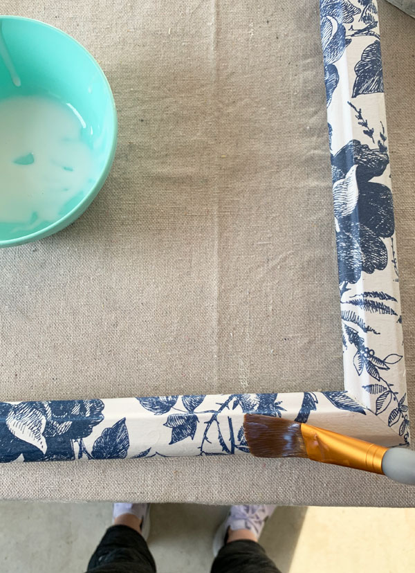 How to use decoupage paper