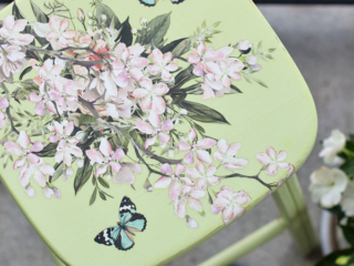$1 Stool Makeover