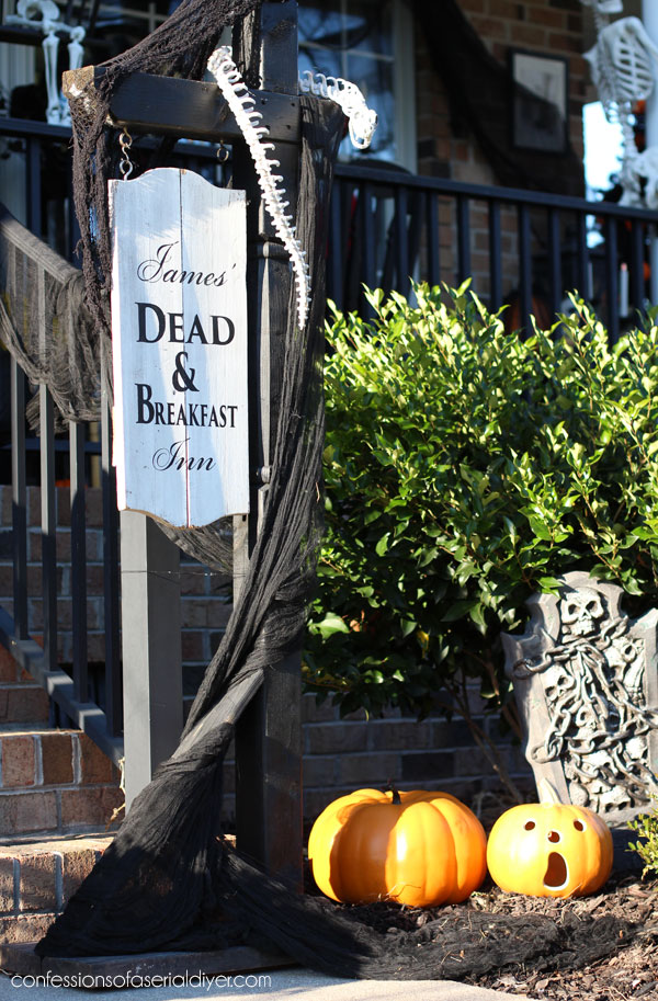 Dead and Breakfast Inn Sign
