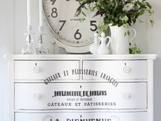 Serpentine dresser with french transfer