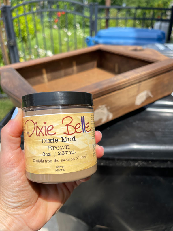 Dixie Mud for filling holes in wood