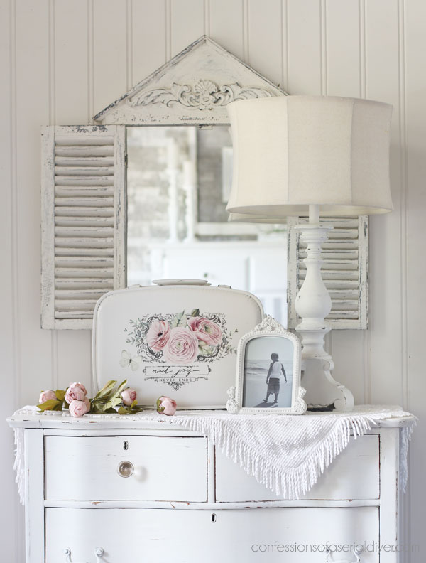 Yard Sale Suitcase Makeover