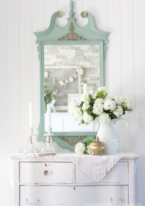 Update a mirror with moulds