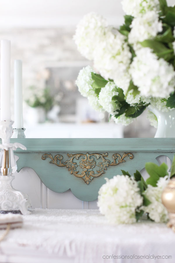 Update a mirror with moulds