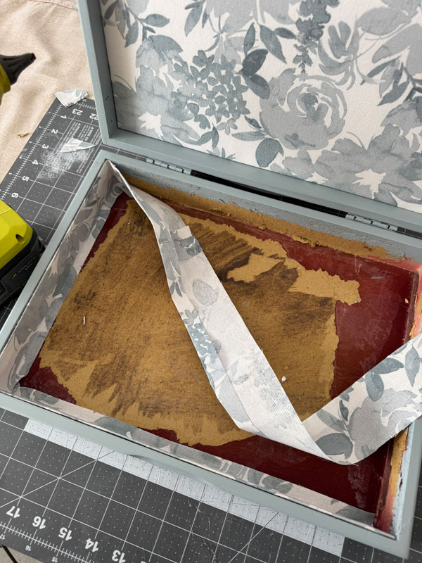 Line a box with fabric