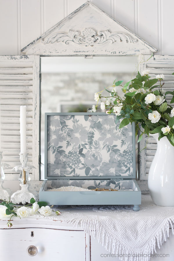 Line a box with fabric