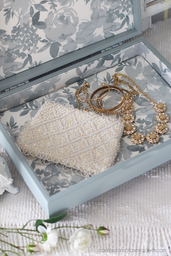 Line a box with fabric