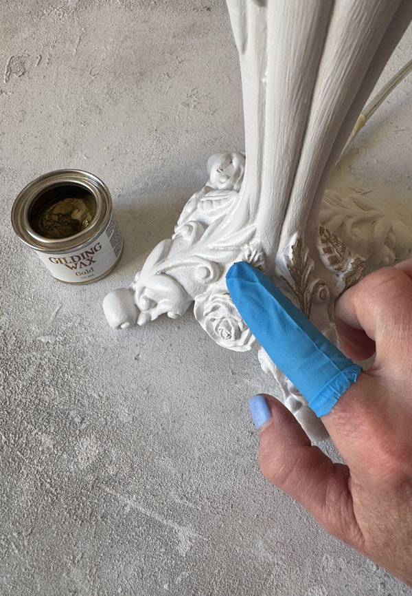 Highlight details with gilding wax!