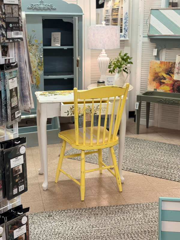 Come take my antique mall booth tour!