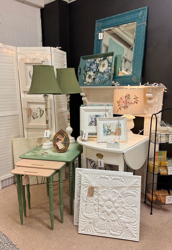 Come take my antique mall booth tour!