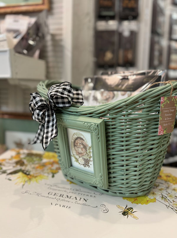Come take my antique mall booth tour!