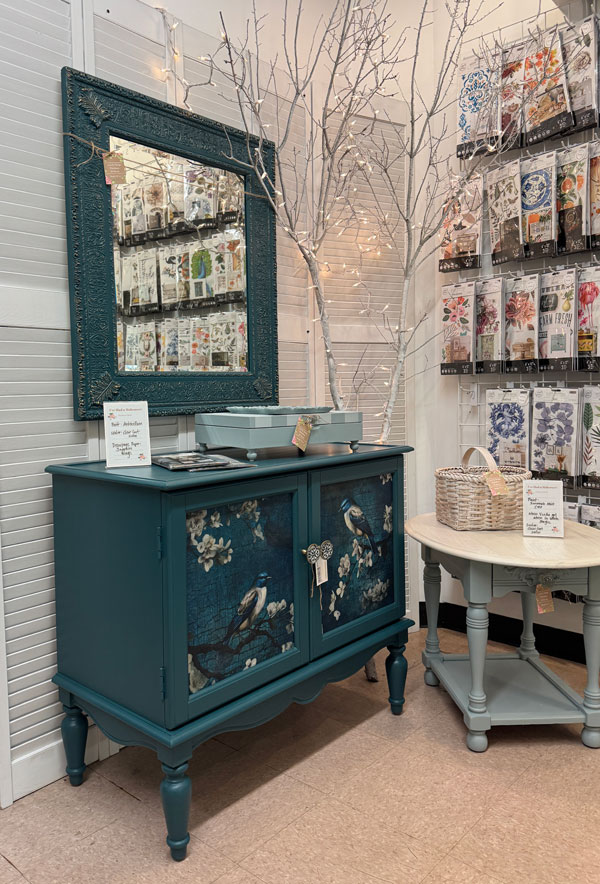 Come take my antique mall booth tour!
