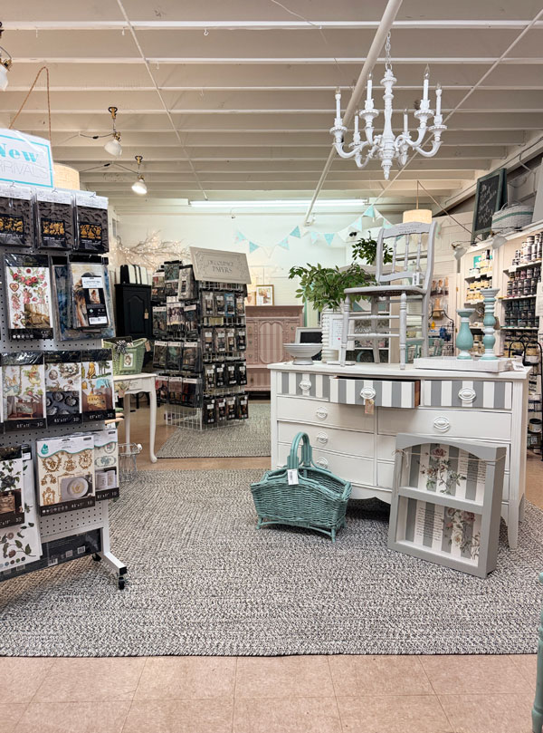 Come take my antique mall booth tour!