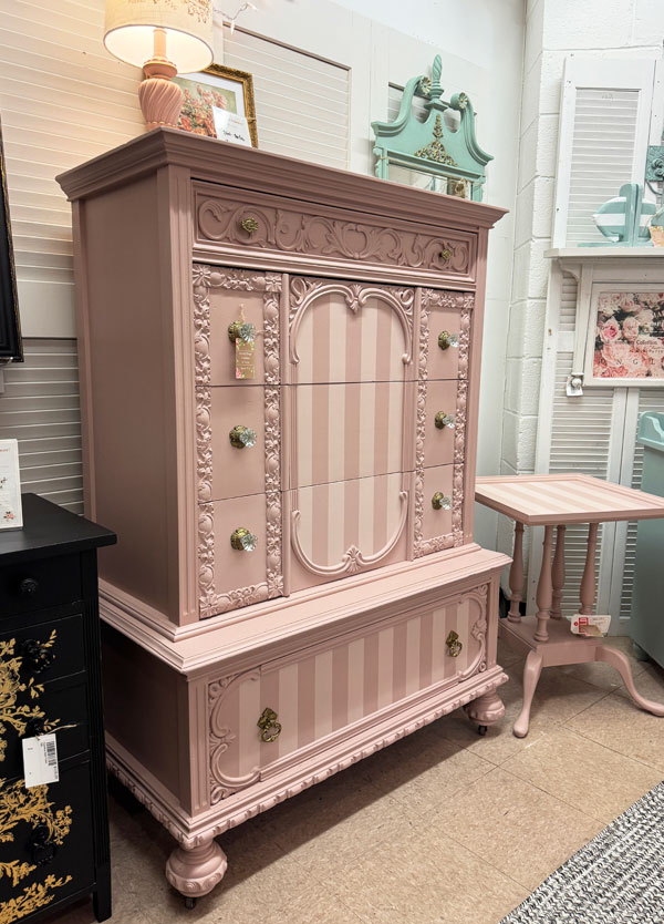 Come take my antique mall booth tour!