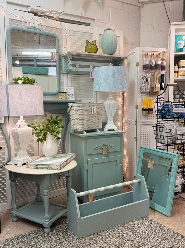Come take my antique mall booth tour!