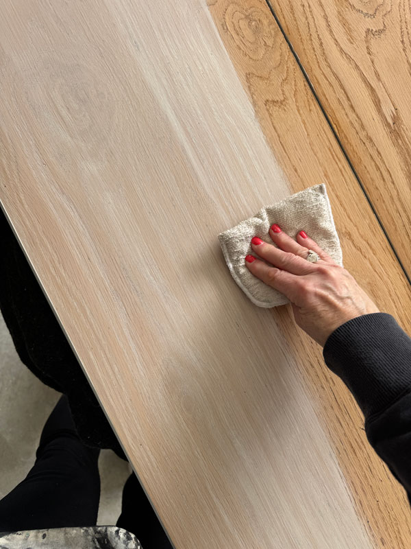 Applying VooDoo Gel Stain