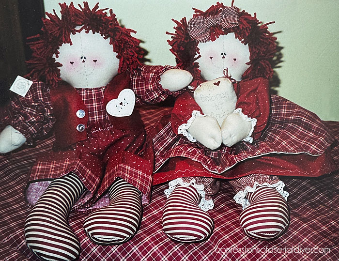 Raggedy Anne and Andy dolls