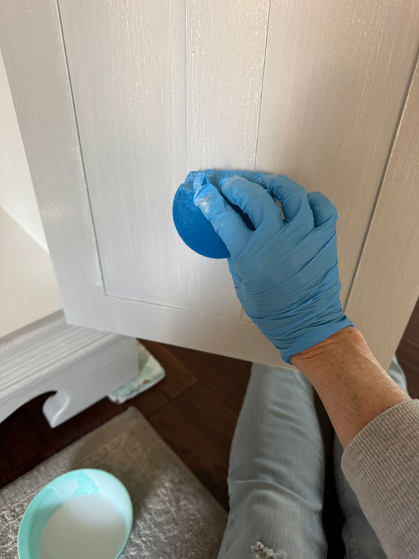 Sealing furniture with Clear Coat sealer from Dixie Belle