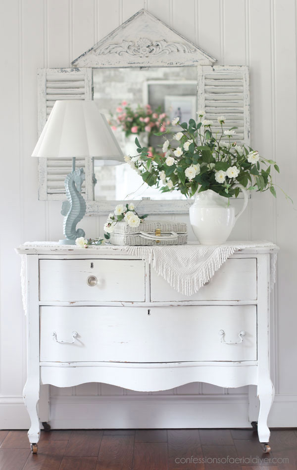 Update thrift store lamps with paint