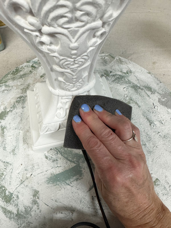 Update thrift store lamps with paint