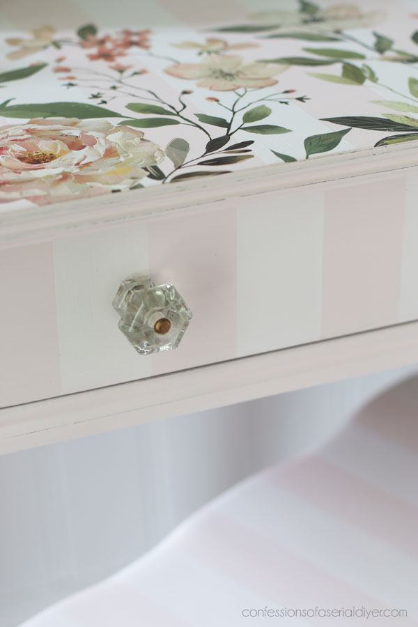 Painted Dressing Table and Chair Makeover