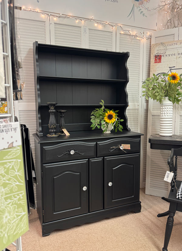 My antique mall booth tour!