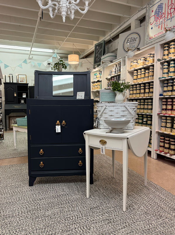 Antique Mall Booth Tour
