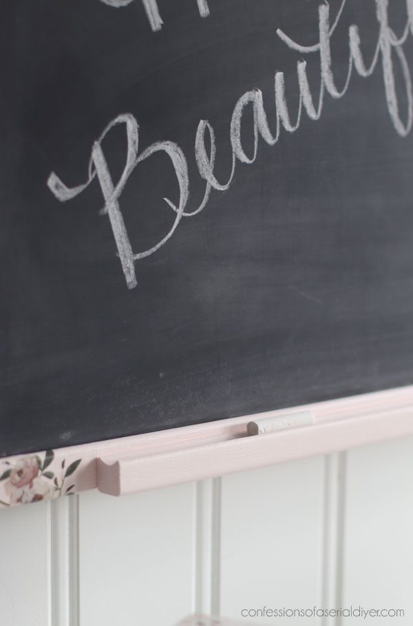 Chalkboard Makeover with Rust oleum Chalkboard Spray paint