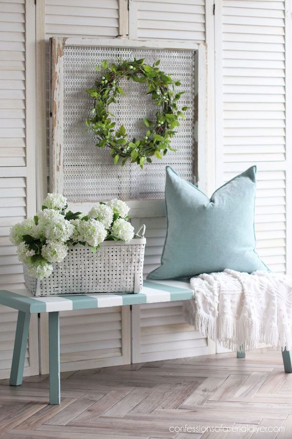 Simple painted bench anyone can do!