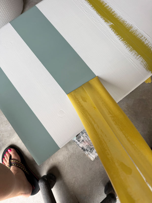 simple painted bench makeover