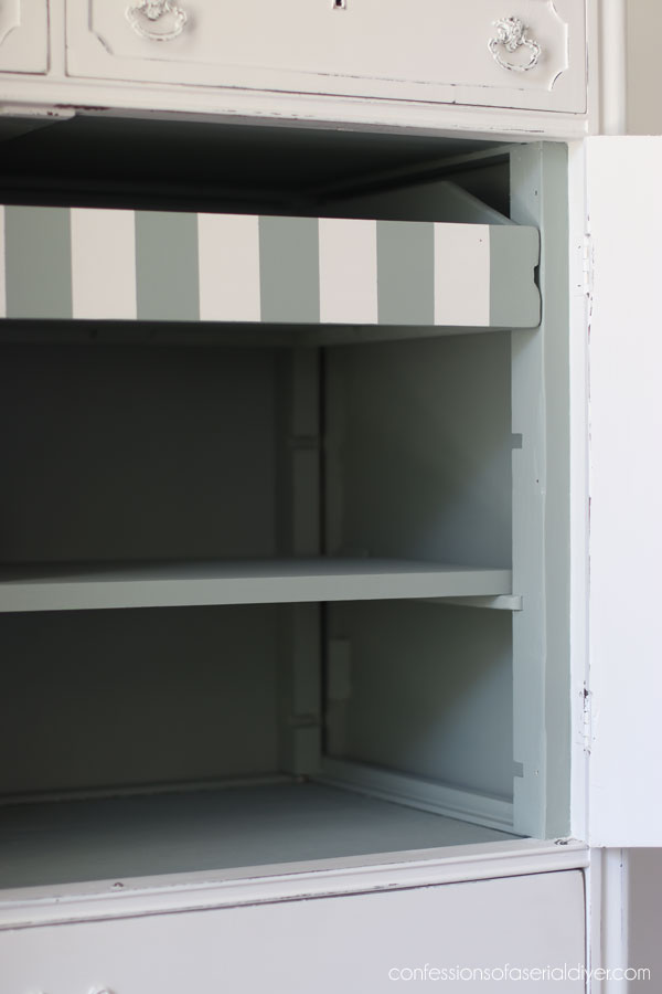 How to make a shelf for a cabinet