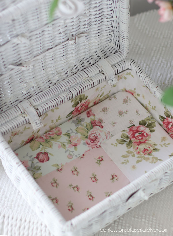 How to line the bottom of a basket